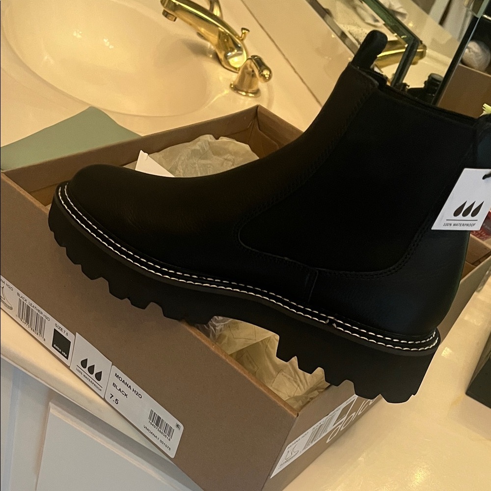 Dolce Vita Black Ankle Boots